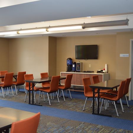 Holiday Inn Express Hotel & Suites Binghamton University-Vestal By Ihg Eksteriør billede
